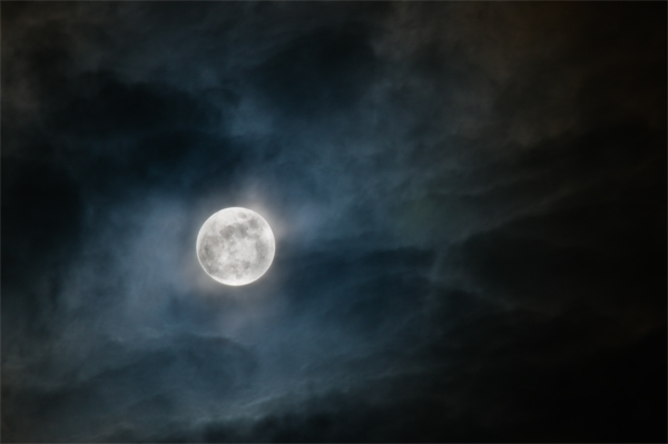 _dsc8220fullmoon_web